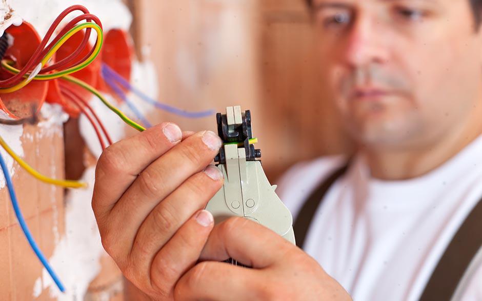 tarif horaire d'un électricien Paris 15