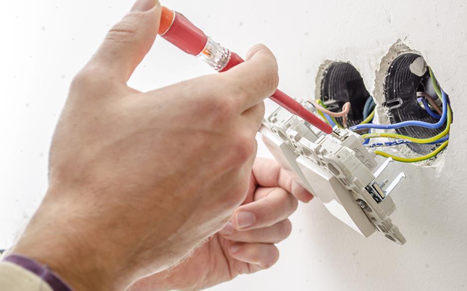 tarif horaire d'un électricien Paris 15